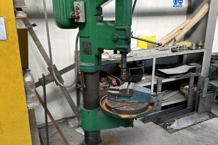 Wiertarka słupowa WE-25