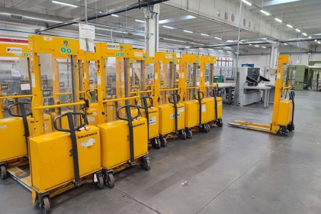 Elektryczny wózek widłowy Jungheinrich HC 10