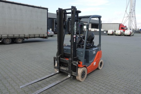 Wózek widłowy unoszący Toyota 8FBMT15 (Traigo 15)