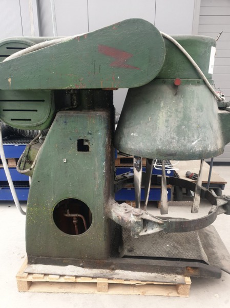 MIESZALNIK PLANETARNY DO FARB, CIAST