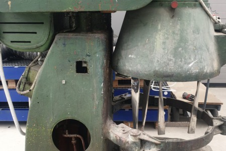 MIESZALNIK PLANETARNY DO FARB, CIAST