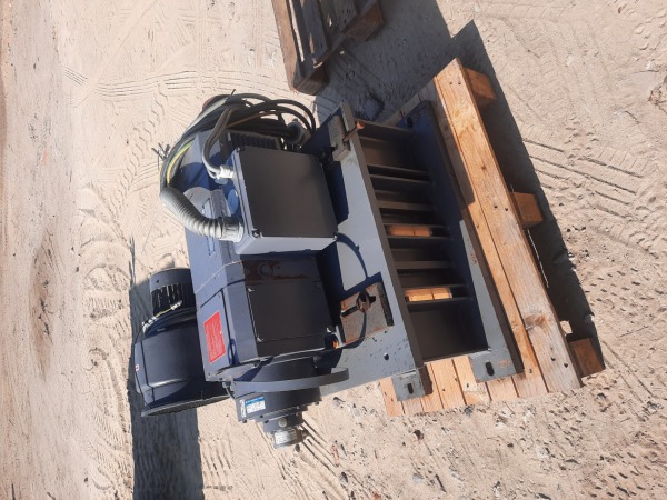 SILNIK GŁÓWNY MAN ROLAND 300 BAUMULLER GNAG 132 SN