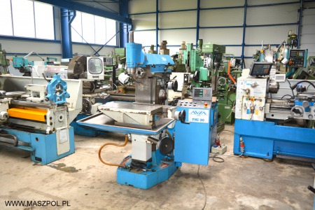 Frezarka narzędziowa FNC-30 - r.b 2001 - AVIA WARS