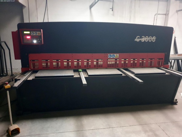 Hydrauliczne nożyce gilotynowe NARGESA C3006