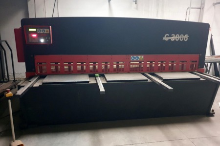 Hydrauliczne nożyce gilotynowe NARGESA C3006