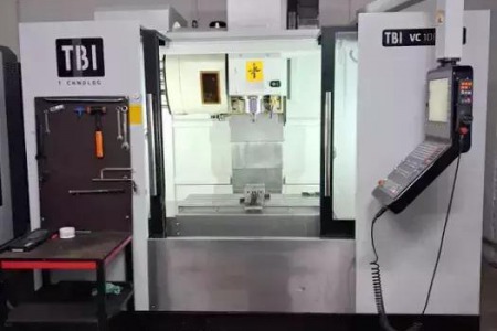 Centrum obróbcze pionowe CNC TBI VC 1060 HH