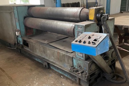 Zwijarka do blachy STROJARNE PIESOK XZMP 2000/8C