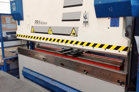 Prasa krawędziowa CNC BEYELER PR6 ROBOT 60 X 2550