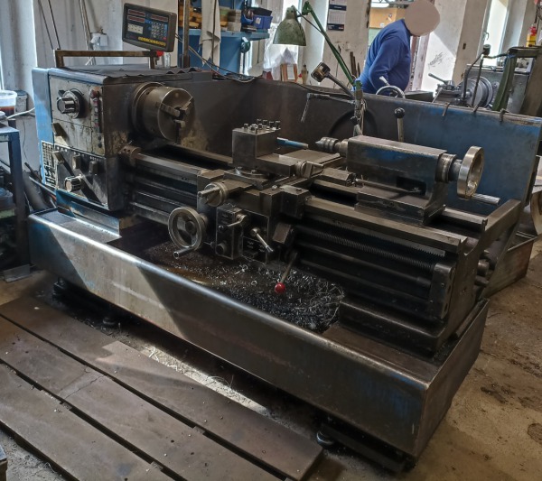 Tokarka Harrison M400