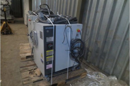 Roboty przemysłowe Hyundai z transformatorem