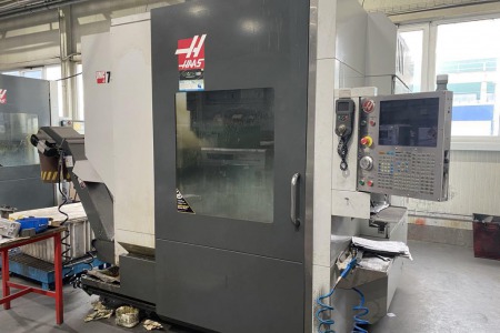 Centrum obróbcze pionowe CNC HAAS UMC-750