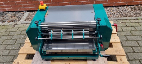 Kaszerownica zestaw maszyn do oprawy twardej