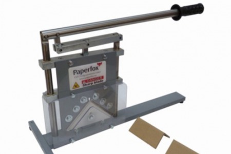 Gilotyna do cięcia tekturowych kątowników EVV-3