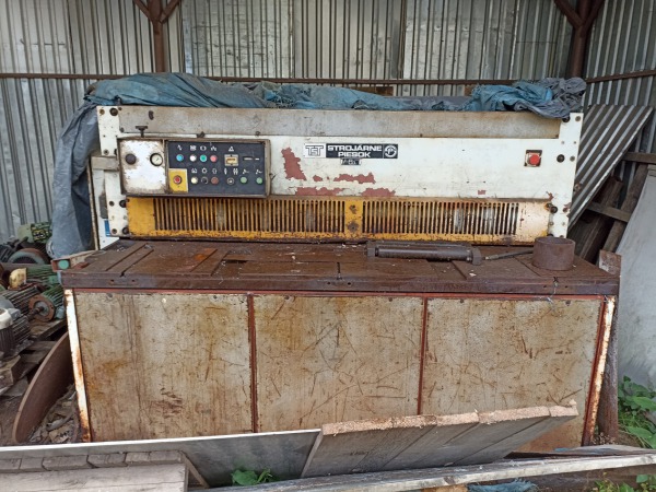 Nożyce gilotynowe STROJARNE PIESOK NTE 2000/6,3