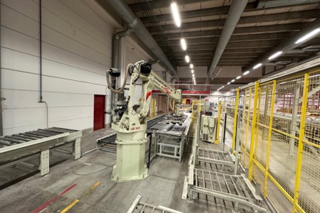 Kawasaki - robot paletyzujacy