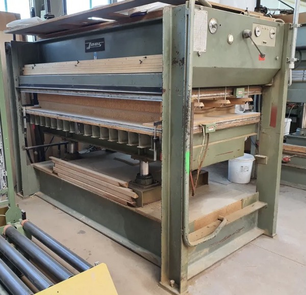 Grzana prasa półkowa JOOS